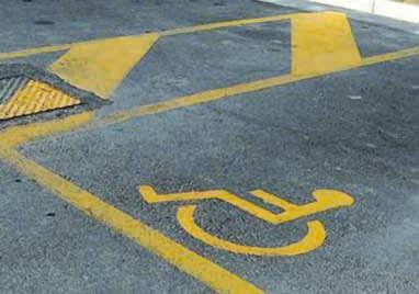 Troppi furbi, revocati i permessi per disabili a Latina