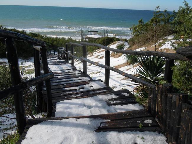 spiaggia "imbiancata" a Sabaudia