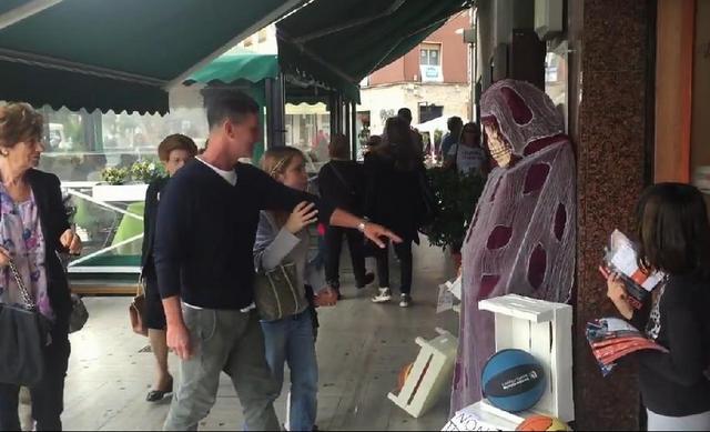 Lo scherzo di Halloween in Ztl a Latina VIDEO