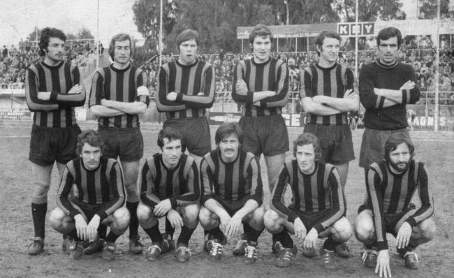 Una formazione del Latina 1970-71. Da sinistra, in piedi: Cancellieri, Lucci, Paolantoni, Ludovisi, Pizzi, Benecchi; accosciati: Nuglio, Guarniero, Fracasso, Lissandro, Azzimonti.