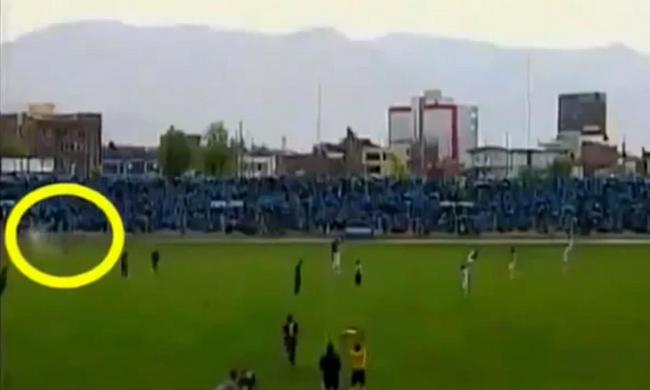 Fulmine colpisce giocatore in campo