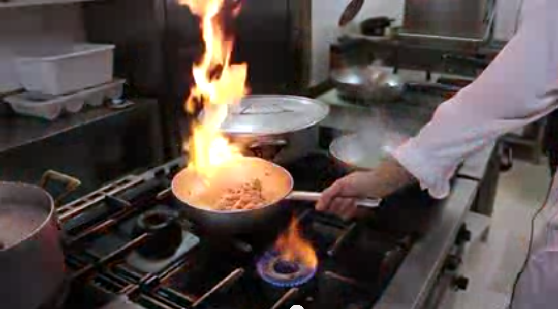 Pasticci in Cucina, taglierino al nero di seppia
