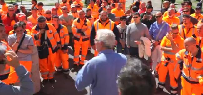 Latina, i lavoratori di Latina Ambiente contro i licenziamenti