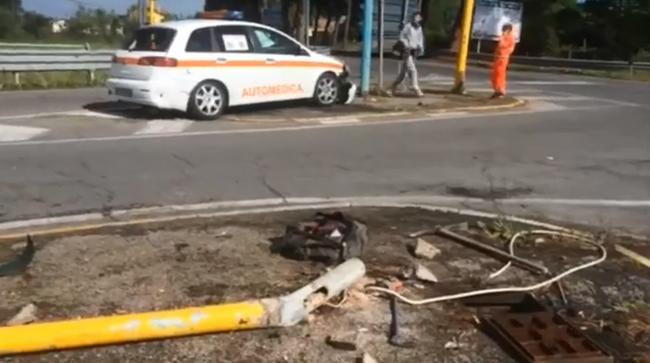Latina, incidente su via Epitaffio all’incrocio con l’Appia: diversi feriti