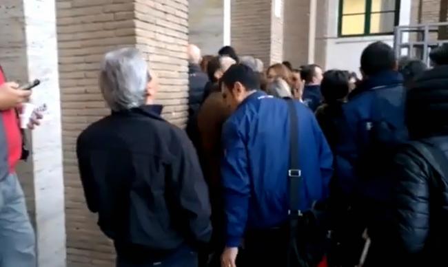 Caos e code al Tribunale di Latina per i nuovi controlli