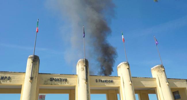 Latina, scoppia incendio allo stadio Francioni