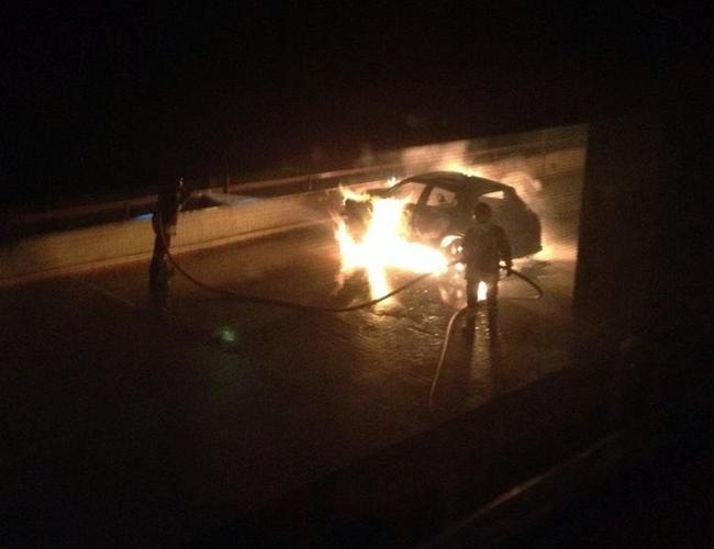 Latina, incendiate due auto ad un noto imprenditore VIDEO