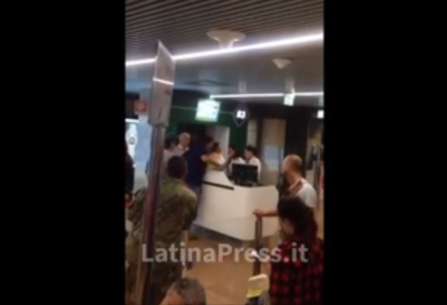 Ancora caos a Fiumicino. Rabbia passeggeri, si sfiora la rissa