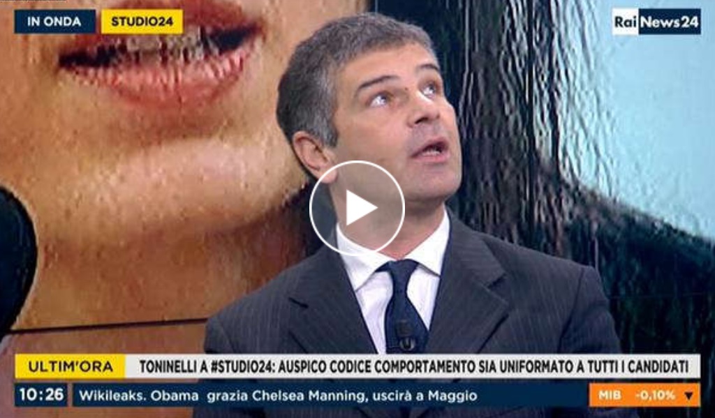 La scossa avvertita in diretta tv negli studi di Rainews24 VIDEO