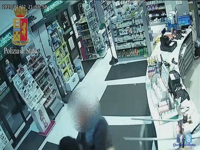 Dopo 9 anni rapina la stessa farmacia, arrestato VIDEO