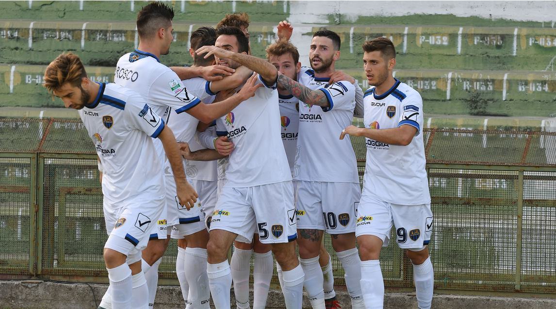 Serie B, il Latina risorge a Terni. Decide un gol di De Vitis VIDEO