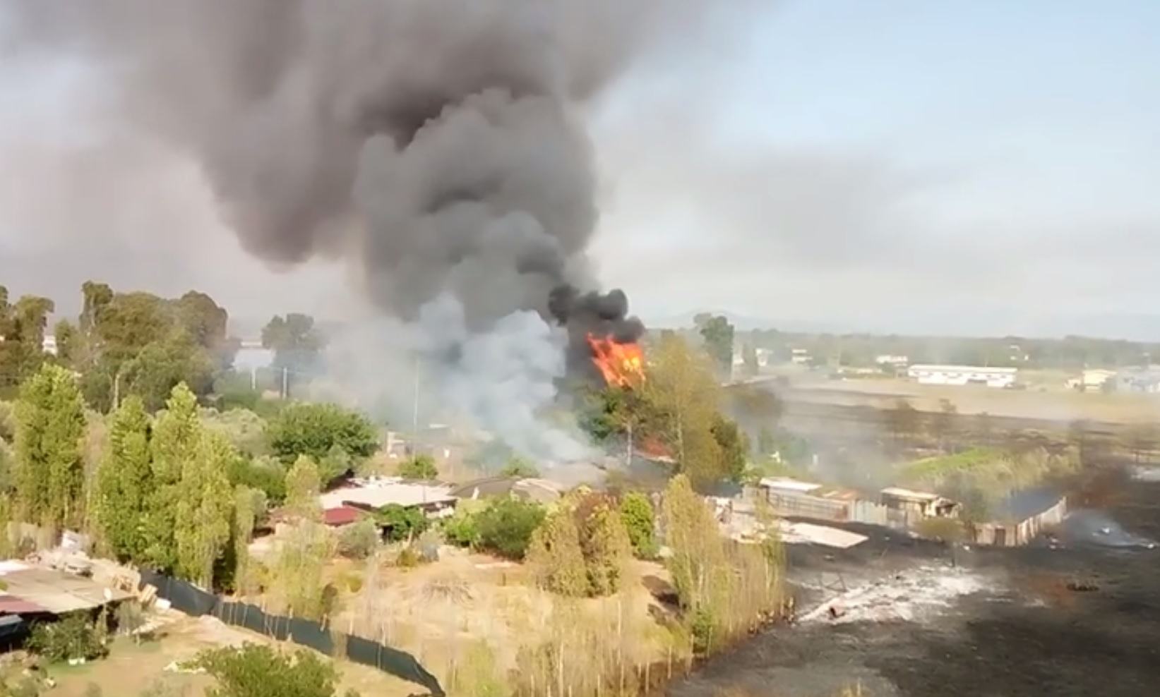 Rogo in via dei Volsci a Latina, aperta inchiesta. Spunta il video della baraccopoli in fiamme