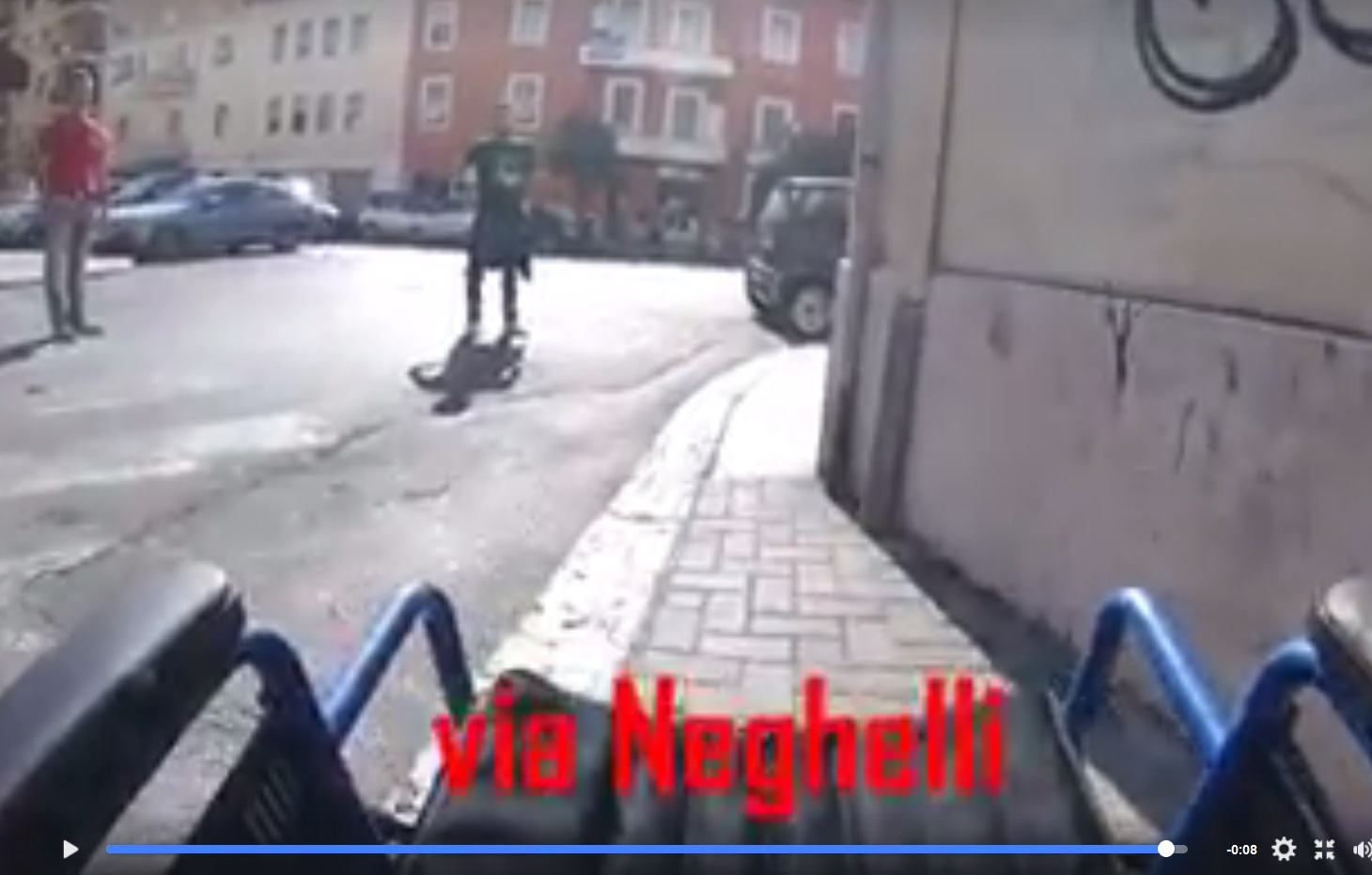 Latina “impossibile per i disabili”, il video denuncia