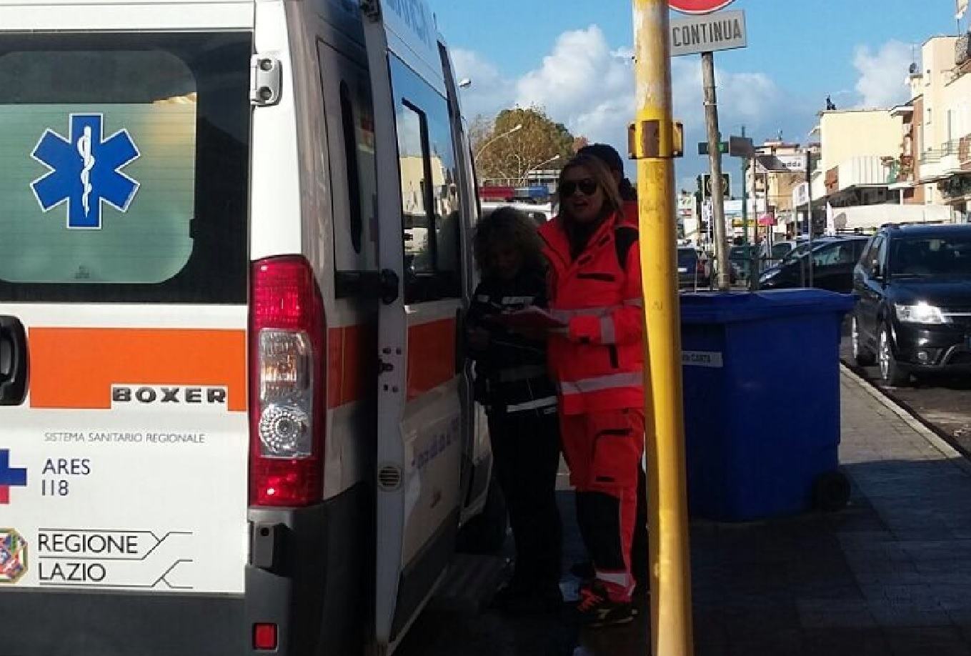 Uomo investito in via Romagnoli a Latina, caccia all’auto pirata VIDEO