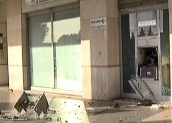 Latina, fanno esplodere bancomat nel centro commerciale Le Torri: malviventi messi in fuga dalla Polizia VIDEO