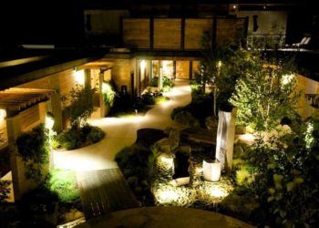 Voglia di estate: come illuminare al meglio il proprio giardino?