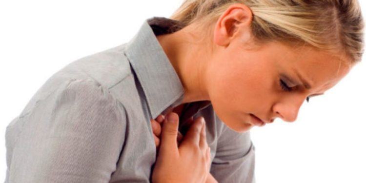 Lo piscologo spiega: riconoscere i sintomi di un attacco di panico