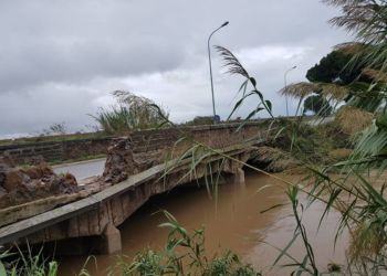 L’odissea del ponte pericolante tra Fogliano e via del Lido: nuovi disagi alla viabilità.