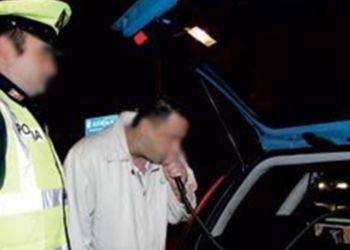 Latina, positivo all’alcol test chiama l’avvocato: è ubriaco anche lui