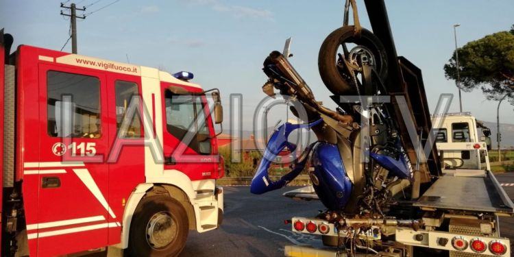 Moto contro auto sull’Appia a Pontinia, muore un giovane di 28 anni VIDEO