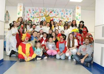 Gli studenti di Latina portano il Carnevale nel reparto di Pediatria del Goretti