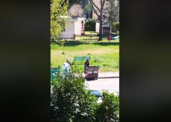 Scene di ordinario degrado in Piazzale Col di Lana a Latina VIDEO