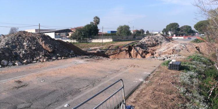 Voragine Pontina, aperto il cantiere per il ripristino della strada