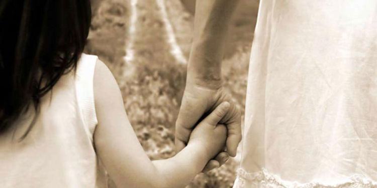 Latina, bimba avrà due mamme: lo stabilisce il Tribunale per i minori