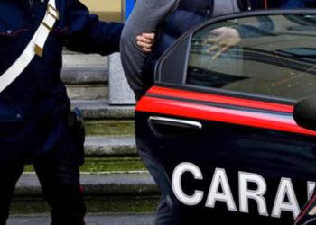Preparatore atletico di Latina dà fuoco alla macchina dell’allieva: arrestato