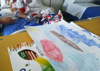 Latina, consegnate decine di uova pasquali ai bimbi in degenza al Goretti FOTO