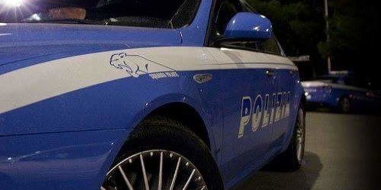 Latina, rapinano il Conad in via Ezio e speronano la Volante. Recuperata la cassaforte