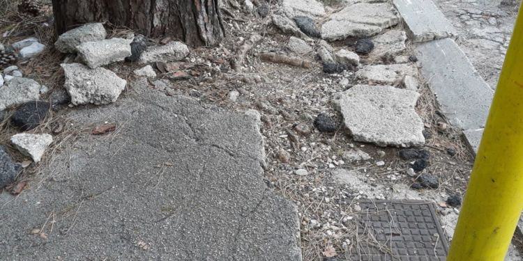 Cisterna, marciapiede dell’Appia in pessime condizioni: parte la raccolta firme