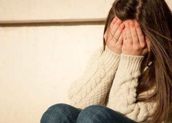 Insulti e aggressioni alla compagna di scuola: denunciate 3 giovanissime in provincia di Latina