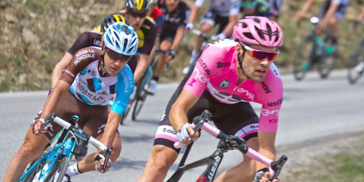 Giro d’Italia, a Latina tra buche e strade fatiscenti si rischia figuraccia nazionale