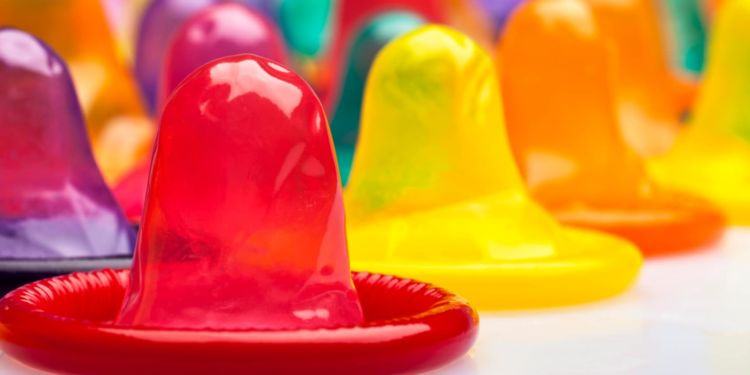 Ladro da record a Latina: ruba 63 scatole di preservativi