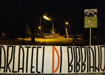 “Parlateci di Bibbiano”,  spuntano striscioni alla vigilia della festa del PD a Latina