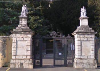 Baby prostitute nel cimitero di Sezze: indagato il custode