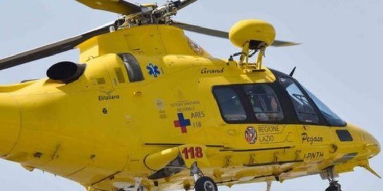 Incidente stradale al Circeo, scontro tra tre auto: gravemente feriti due bimbi