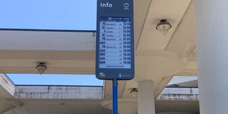 Bus a Latina, installate le paline intelligenti con informazioni in tempo reale