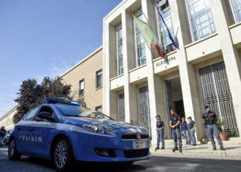 Latina, piccolo arsenale nascosto in casa di un simpatizzante dell’ Isis