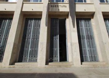 Latina, piccolo arsenale nascosto in casa di un simpatizzante dell’ Isis