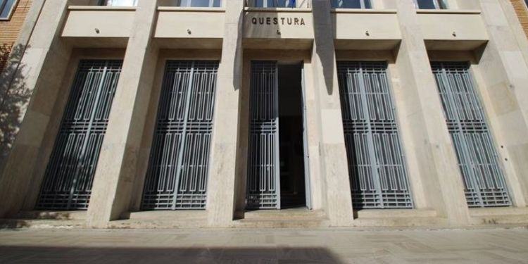 Latina, piccolo arsenale nascosto in casa di un simpatizzante dell’ Isis