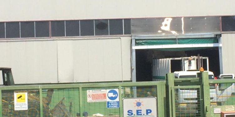 Pontinia, puzza tremenda dallo stabilimento di rifiuti: residenti in fuga dalle loro case