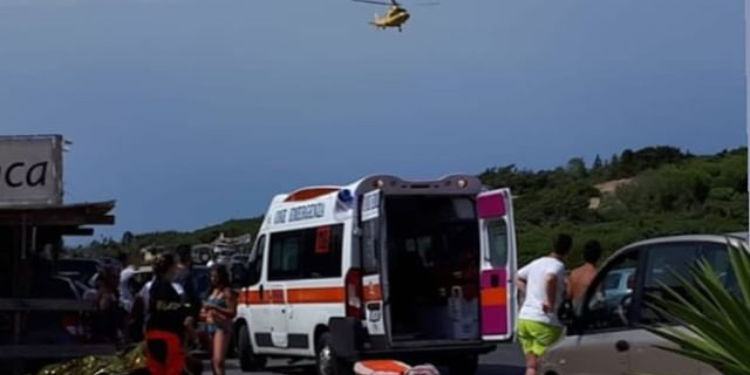 Sabaudia, salva bambina in mare, poi accusa un malore: interviene eliambulanza