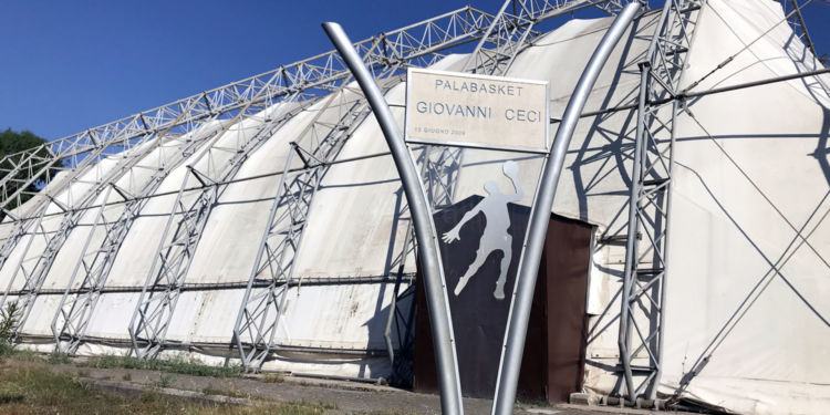 Latina, in arrivo 50mila euro per riqualificare il PalaCeci