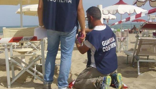 La Guardia Costiera sequestra un noto stabilimento balneare di Sabaudia