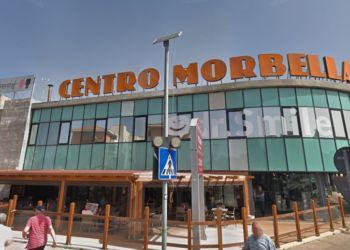 Panico al Morbella di Latina: uomo deruba e minaccia gruppo di giovani con una lametta