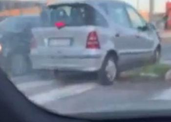Auto contromano su via Isonzo a Latina: il video che ha fatto il giro dei social