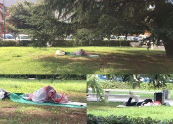 Dormitorio a cielo aperto in piazza San Marco a Latina, ira dei cittadini sui social