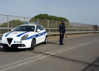 Truffa dello specchietto a Cisterna: radiazione per oltre 120 veicoli intestati ad un anziano